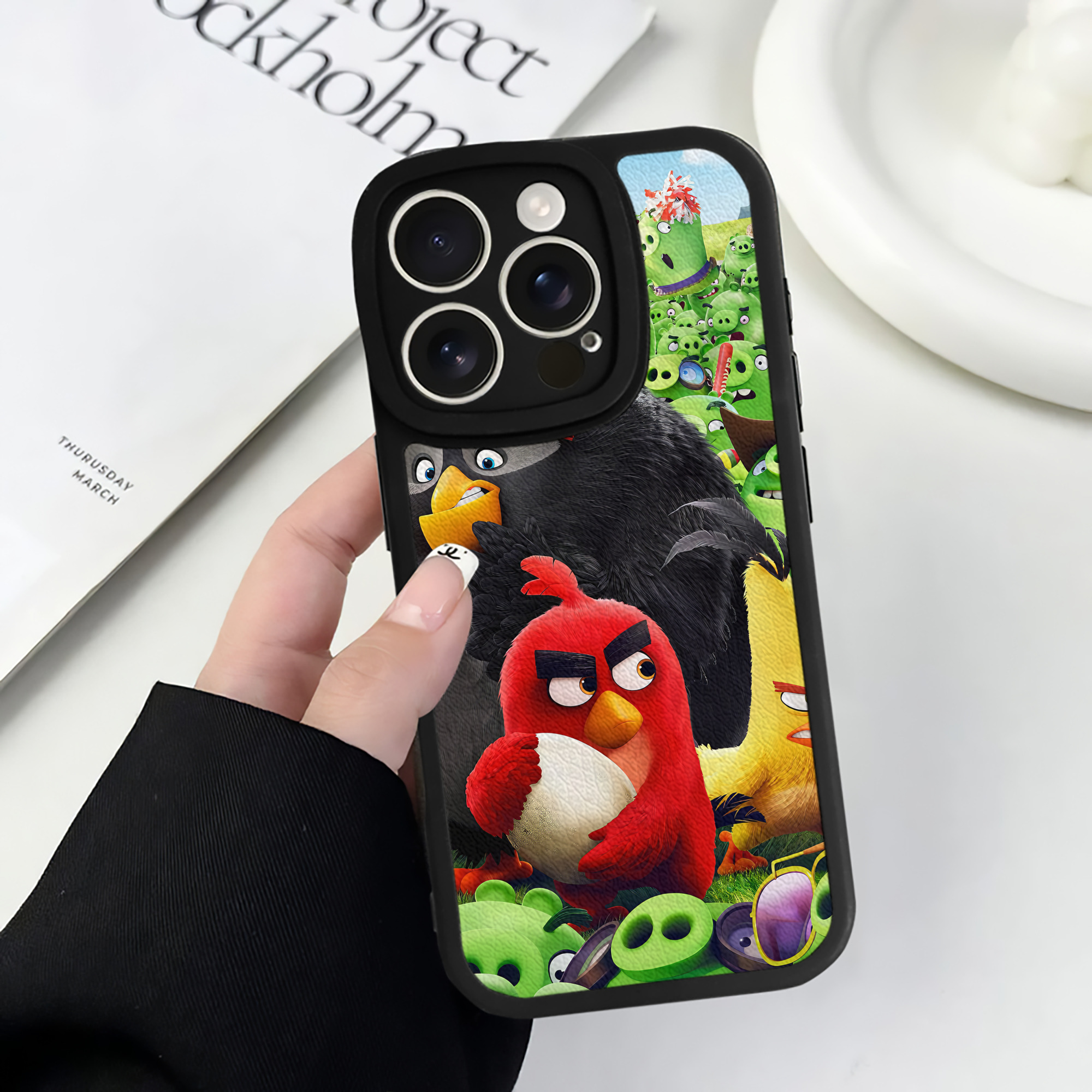 （画像用） Angry Birds アングリーバード 【iPhone 16シリーズ対応】シリコンスマホケース（レザー調） 材質：シリコン